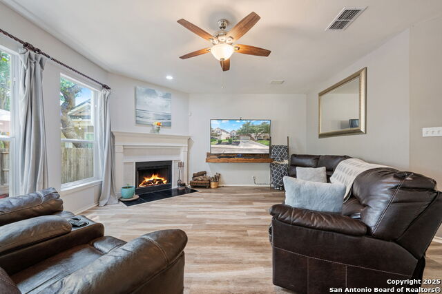Listing photo id 4 for 23618 Calico Chase