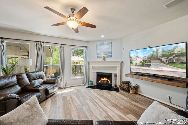 Listing photo id 5 for 23618 Calico Chase
