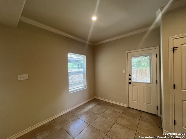 Image 6 of 26 For 6611 Mia Way  101