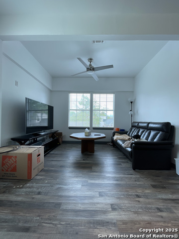 Image 2 of 12 For 802 Montana 2