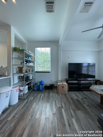 Image 3 of 12 For 802 Montana 2