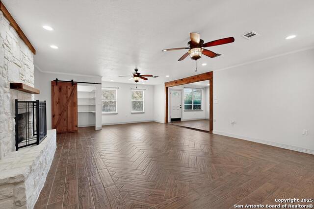 Listing photo id 8 for 7140 Tree Bend