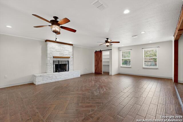 Listing photo id 9 for 7140 Tree Bend