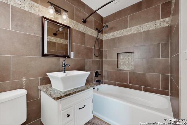 Listing photo id 21 for 7140 Tree Bend