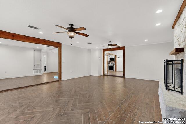 Listing photo id 6 for 7140 Tree Bend