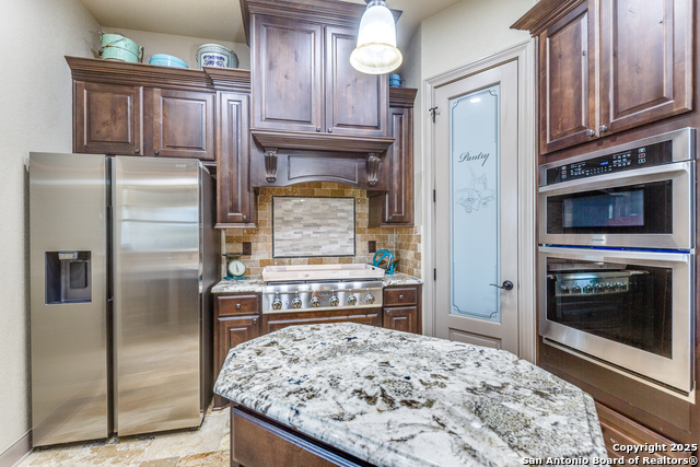 Listing photo id 9 for 140 Paradise