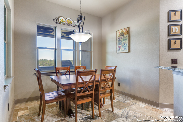 Listing photo id 10 for 140 Paradise