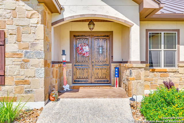 Listing photo id 1 for 140 Paradise