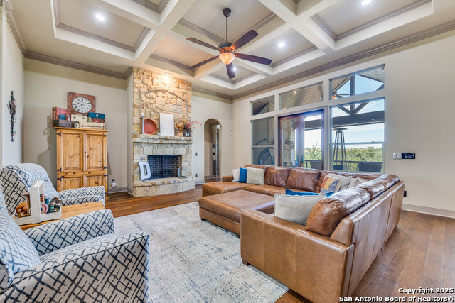 Listing photo id 3 for 140 Paradise