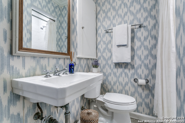 Image 21 of 26 For 317 Arcadia  