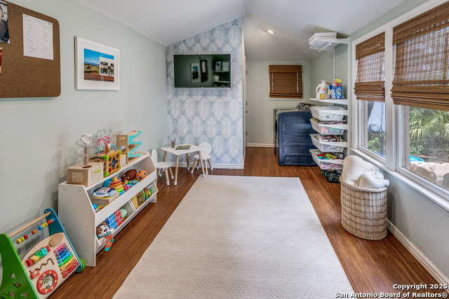 Image 22 of 26 For 317 Arcadia  