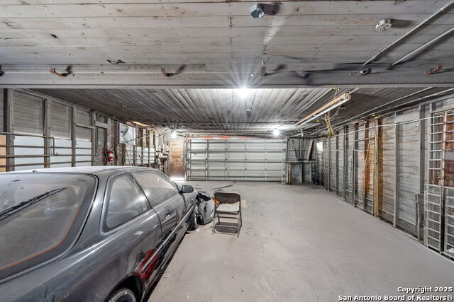 Listing photo id 12 for 911 Viendo  