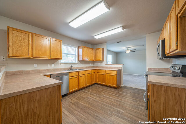 Image 8 of 27 For 4302 Somerville Bay