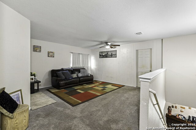 Listing photo id 13 for 6931 Pecan