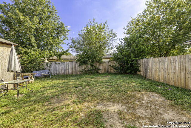 Listing photo id 21 for 6931 Pecan