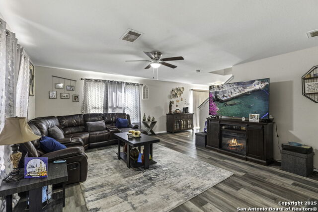 Listing photo id 3 for 6931 Pecan