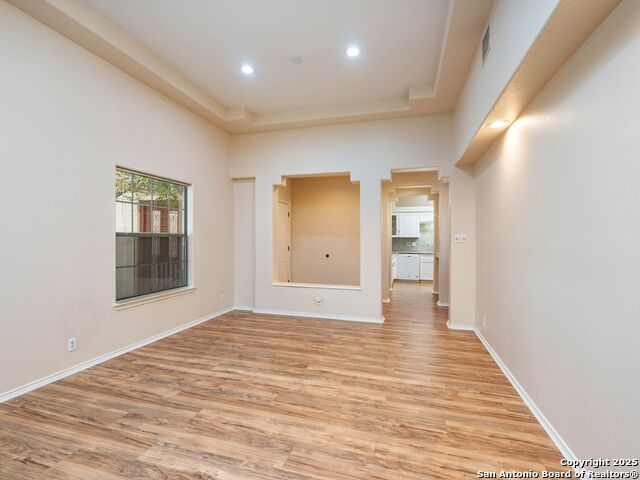 Listing photo id 11 for 207 Grandview