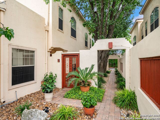 Listing photo id 27 for 207 Grandview