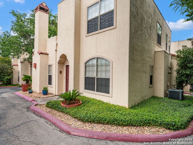 Listing photo id 29 for 207 Grandview