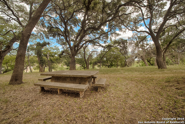 Listing photo id 12 for Tbd English Crossing