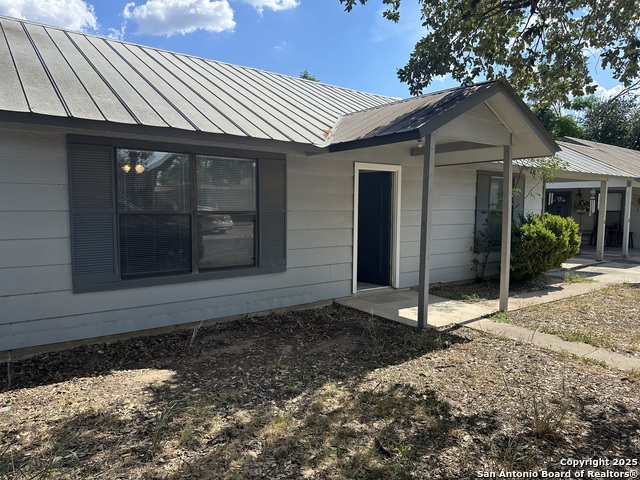 Details for 401 W Adams  , Pleasanton, TX 78064