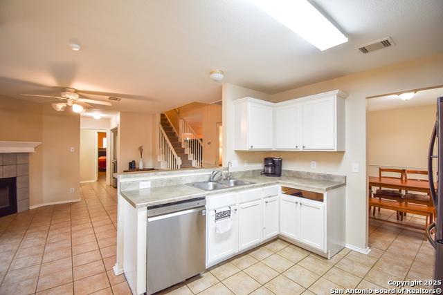 Image 12 of 42 For 222 Tapwood Ln