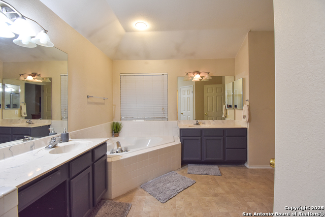 Image 36 of 42 For 222 Tapwood Ln