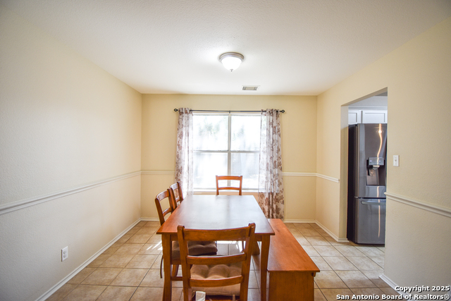 Image 8 of 42 For 222 Tapwood Ln