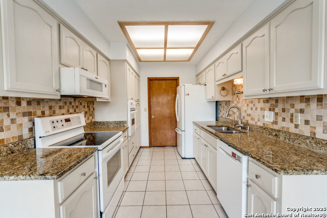 Image 10 of 25 For 124 Country Gardens