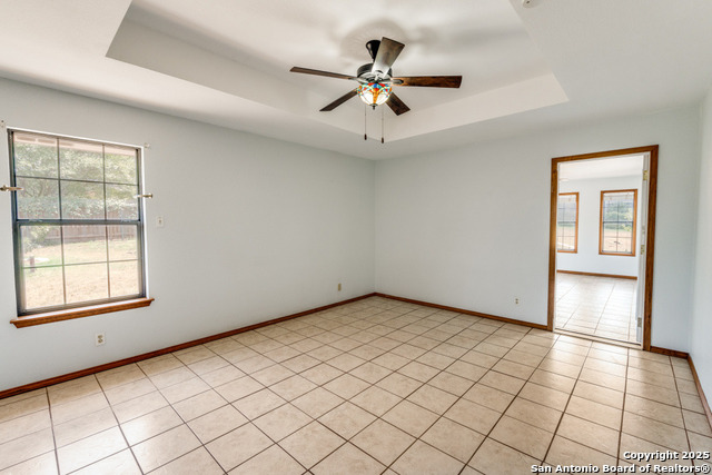 Image 12 of 25 For 124 Country Gardens