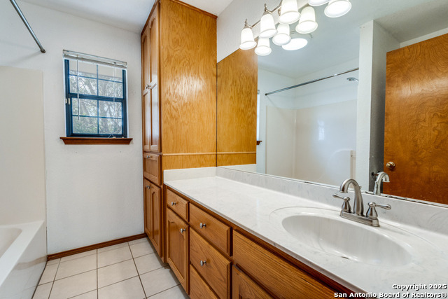 Image 18 of 25 For 124 Country Gardens