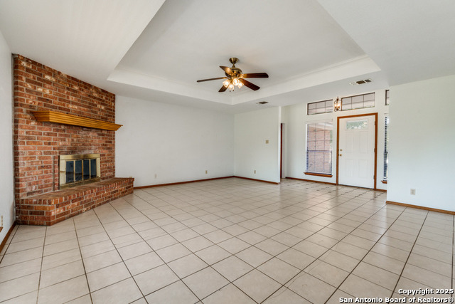 Image 7 of 25 For 124 Country Gardens