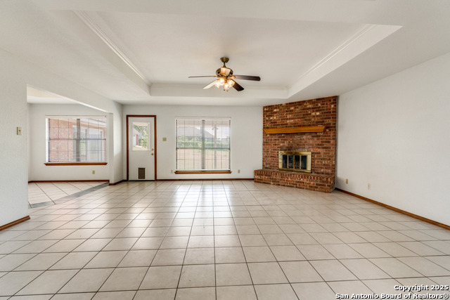 Image 8 of 25 For 124 Country Gardens