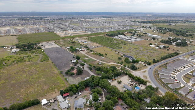 Listing photo id 8 for 6751 Talley