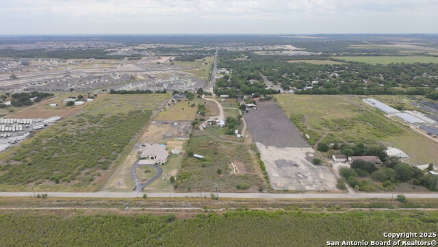 Listing photo id 3 for 6751 Talley