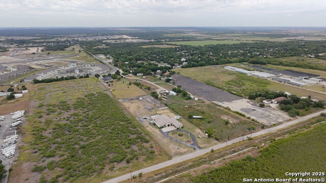Listing photo id 4 for 6751 Talley