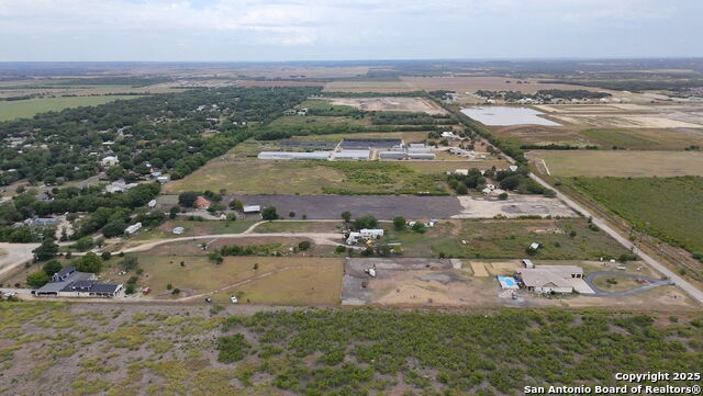 Listing photo id 5 for 6751 Talley
