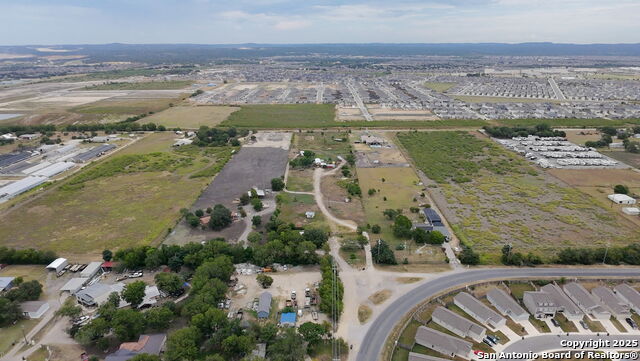 Listing photo id 7 for 6751 Talley