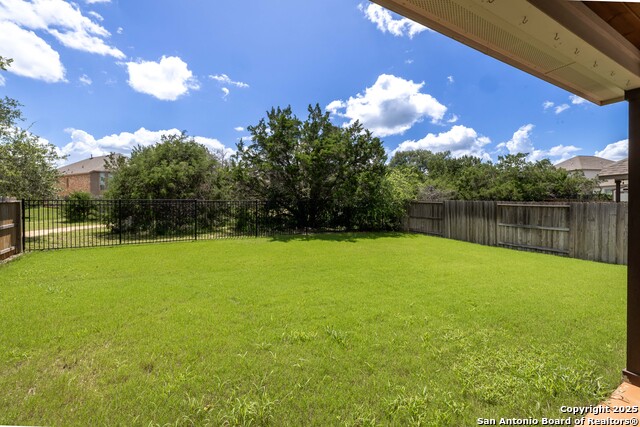 Listing photo id 32 for 1239 Loma Ranch