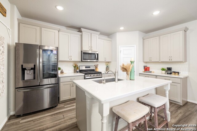 Listing photo id 3 for 1239 Loma Ranch