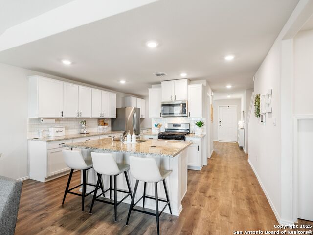 Listing photo id 11 for 3868 Copper River