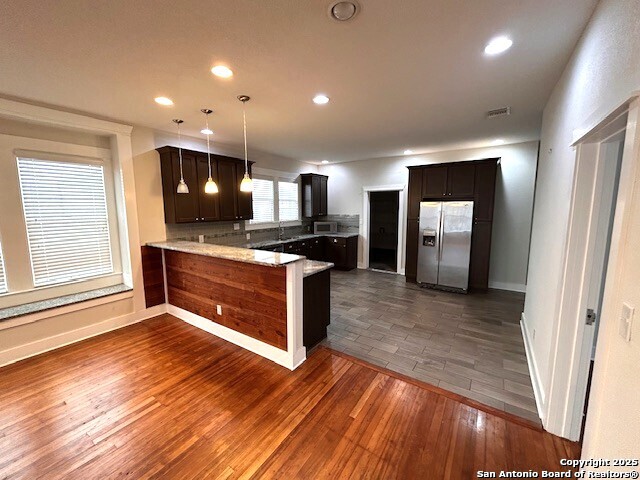 Listing photo id 5 for 1419 Nolan  