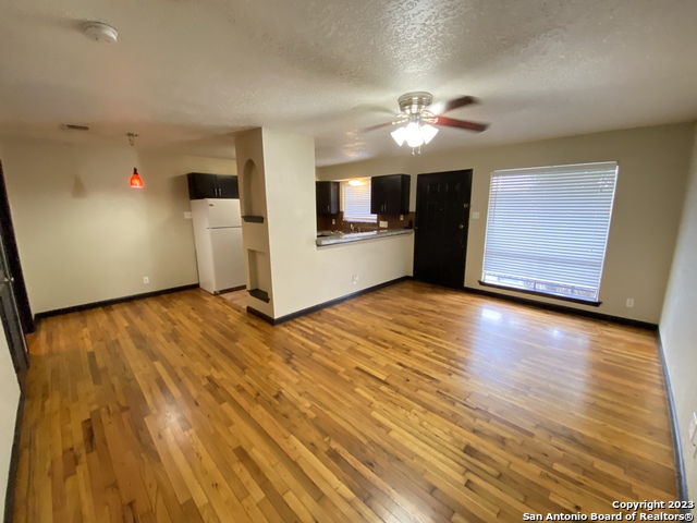 Details for 211 Natalen Ave  205, San Antonio, TX 78209