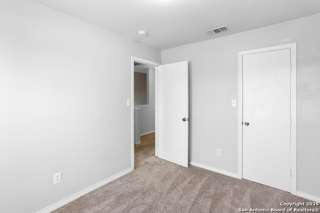 Image 13 of 18 For 6410 Summit Oak 3