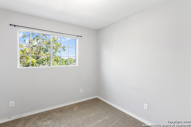 Image 14 of 18 For 6410 Summit Oak 3