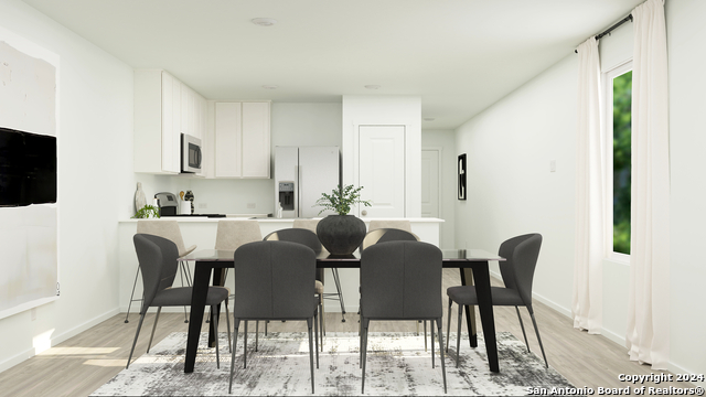 Listing photo id 7 for 2218 Collins Alley