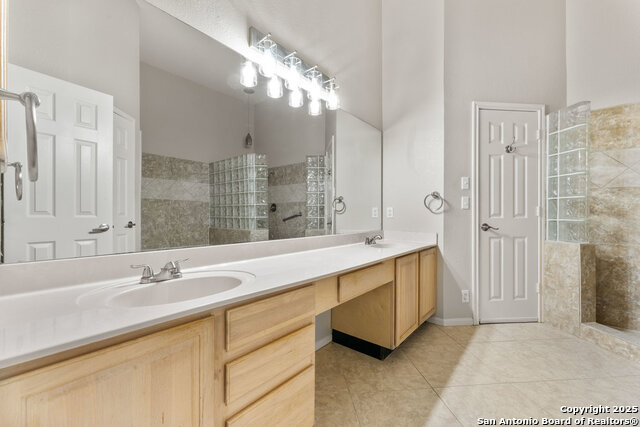 Image 13 of 59 For 25819 Whata View