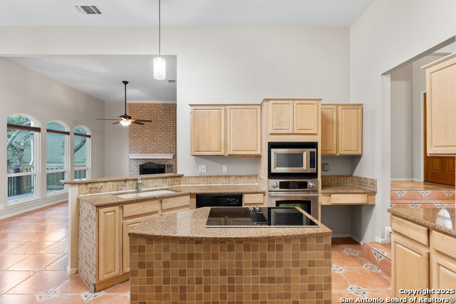 Image 20 of 59 For 25819 Whata View