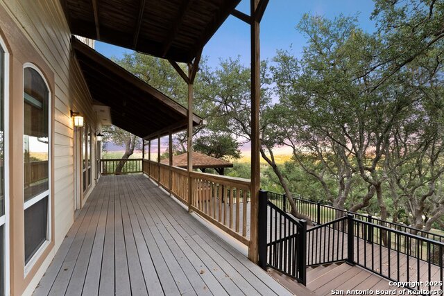 Image 33 of 59 For 25819 Whata View