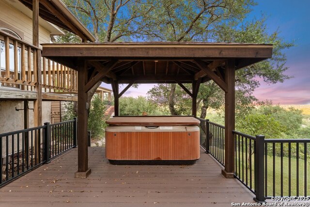 Image 34 of 59 For 25819 Whata View